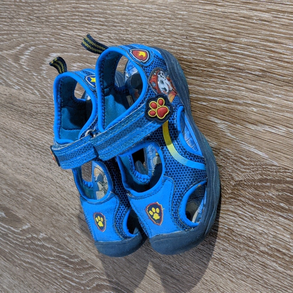 Paw Patrol Chase and Marshall Closed-toe toddler light up sandals size 8